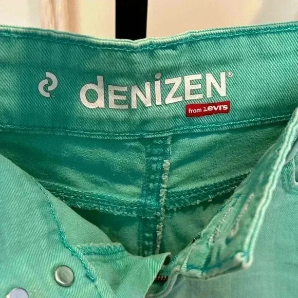 Denizen by Levi's Jungle Green Denim Cuffed Stretch Shorts 6 - Picture 4 of 6
